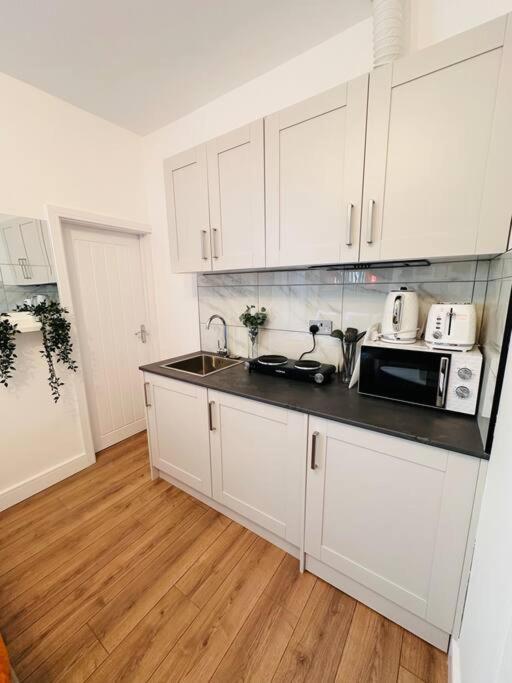 R4 Newly Renovated Luxury Studio In Harborne Lane By Queen Elizabeth Hospital Apartment Birmingham