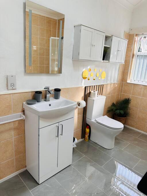 R4 Newly Renovated Luxury Studio In Harborne Lane By Queen Elizabeth Hospital Apartment *